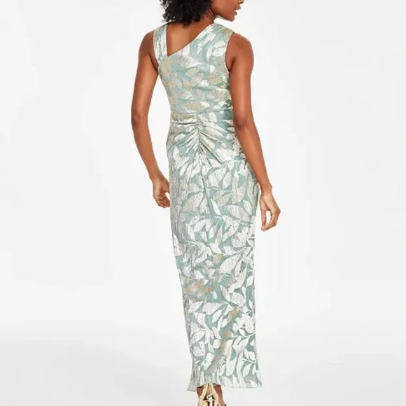 Adrianna Papell
Women's Asymmetric Metallic Mermaid Gown Size 4 - Picture 6 of 7